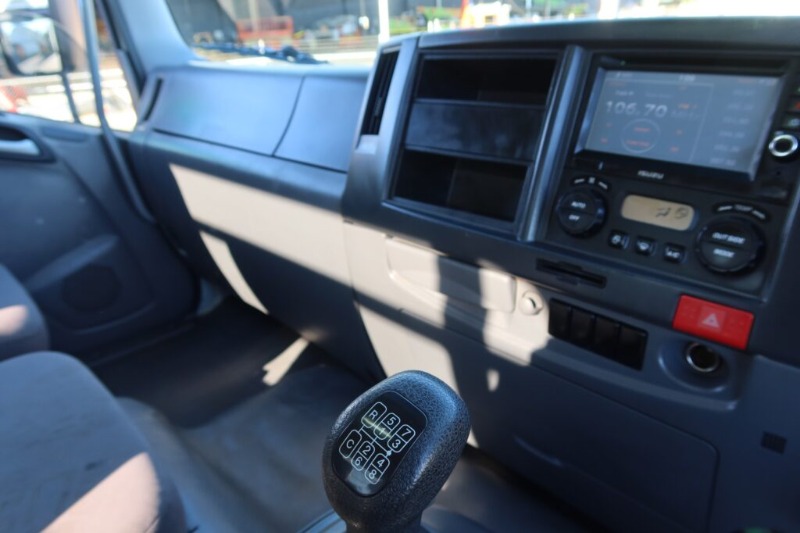 
								Isuzu FYJ 300-350 8×4 – BEAVERTAIL full									