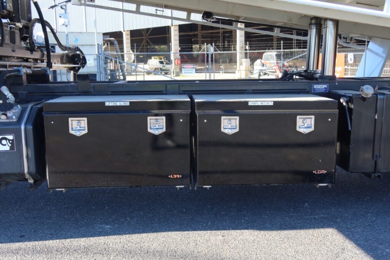 
								Isuzu FVD 165-300 Auto full									