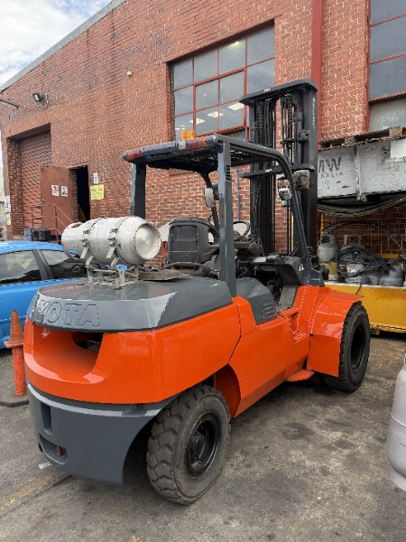 
								Used Toyota 5 Tonne LPG Forklift – 02-7FGA50 full									