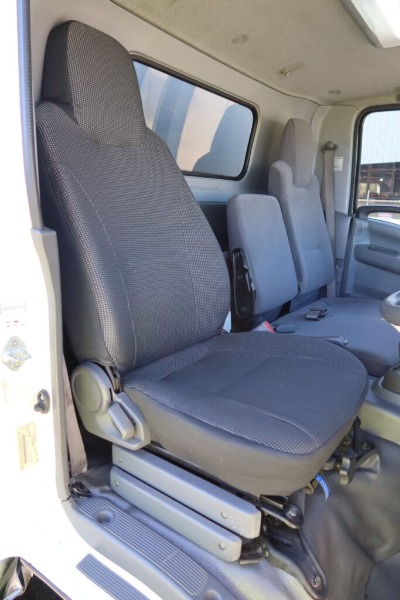 
								Isuzu NPR 300 MWB AMT Auto – ENCLOSED SERVICE TRUCK full									