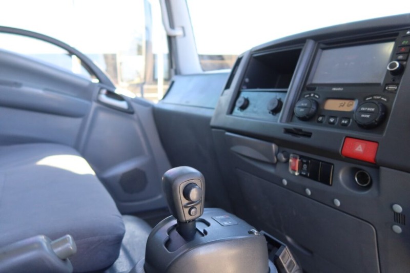 
								Isuzu NPR 300 MWB AMT Auto – ENCLOSED SERVICE TRUCK full									