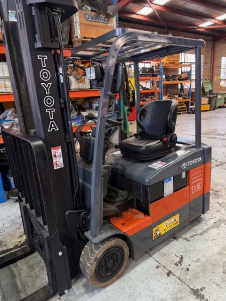 Used Toyota 1.8 Tonne Electric Forklift 7FBE18