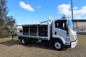 Isuzu FRR 500 AMT Auto – SERVICE TRUCK WITH STIFF BOOM RUNNING ROPE CRANE