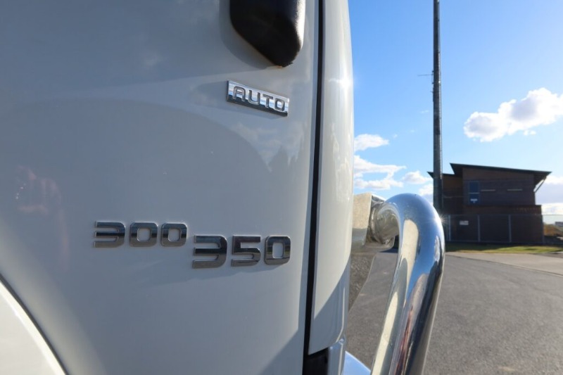 
								Isuzu FYJ 300-350 Auto 8×4 full									