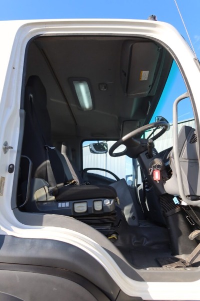 
								Isuzu FYJ 300-350 Auto 8×4 full									