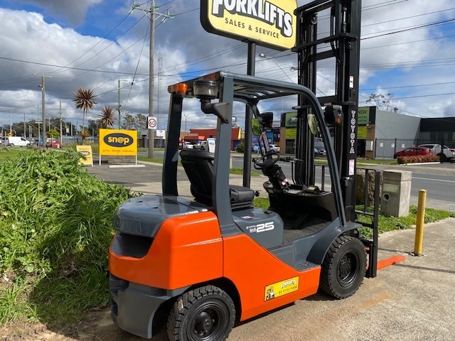 
								Current Model Toyota Diesel Forklifts full									