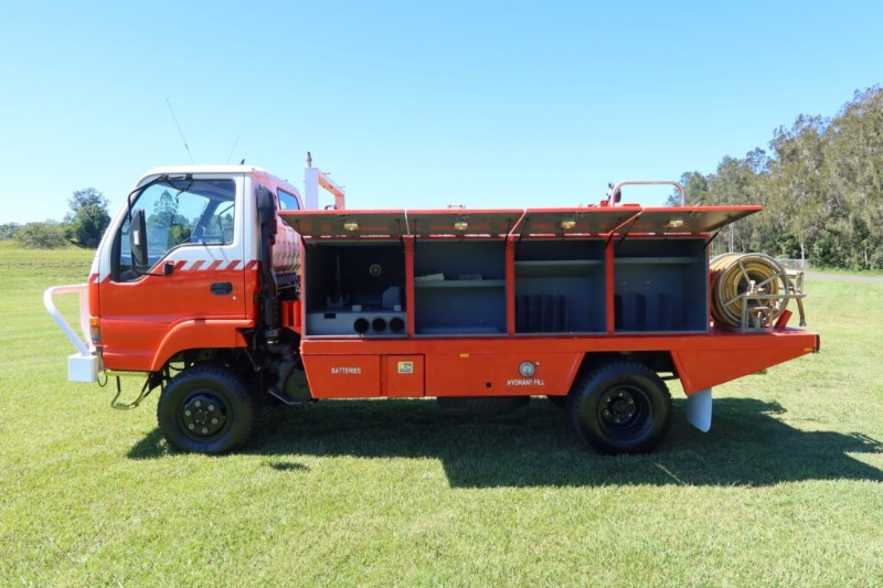 
								Isuzu NPS 300 4×4 – FIRE TRUCK full									