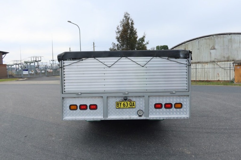 
								Isuzu NQR 450 Medium full									
