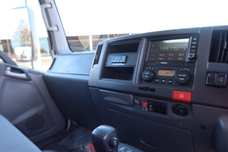 
								Isuzu NPR 65-190 AMT Auto – REFRIGERATED TRUCK WITH STAND-UP TAILGATE LOADER full									