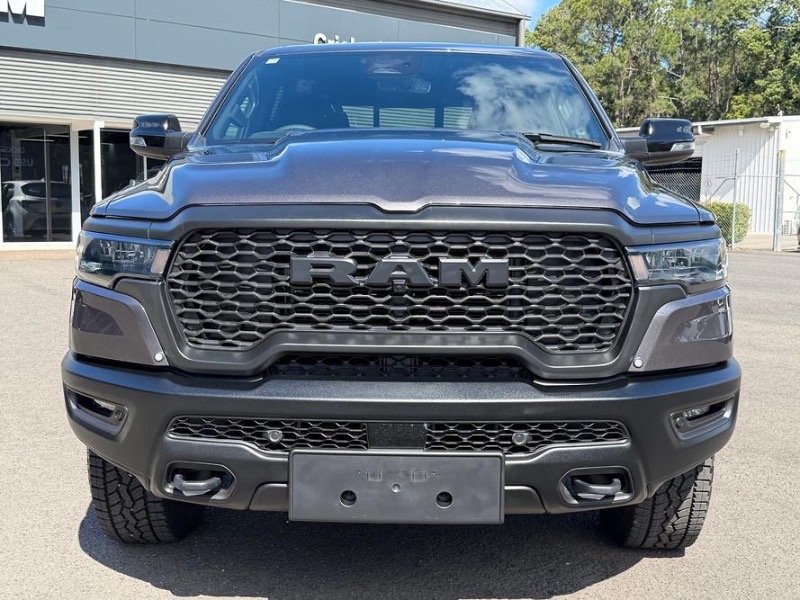 
								2025 RAM 1500 full									
