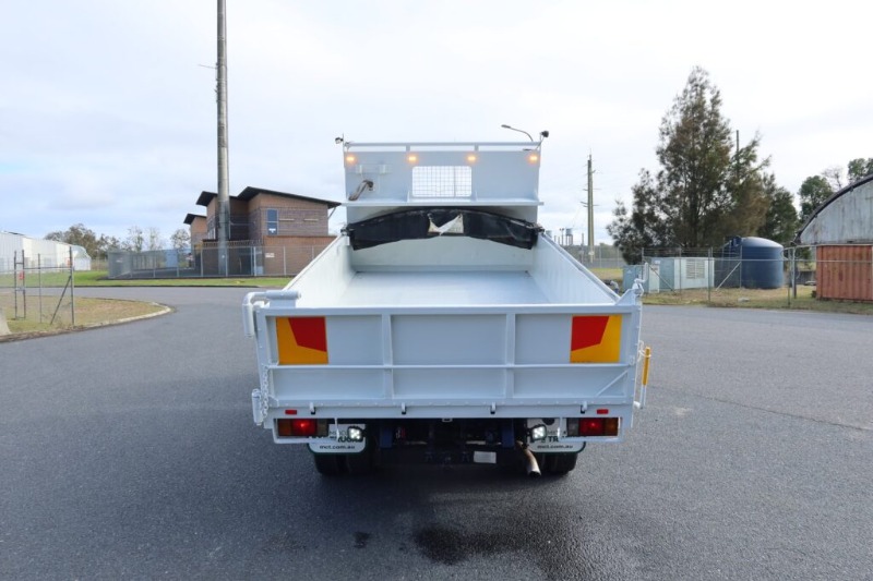 
								Isuzu NPR 75-190 MWB AMT Auto – TIPPER TRUCK full									