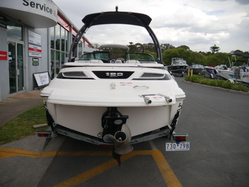 
								Sea Ray 190 Sport – 2012 model full									
