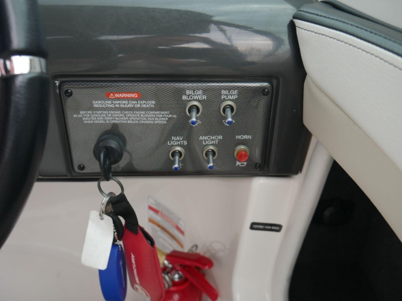 
								Sea Ray 190 Sport – 2012 model full									