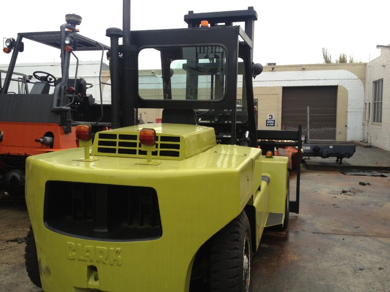 
								Clark Forklift 7 tonne – 6 cylinder diesel full									