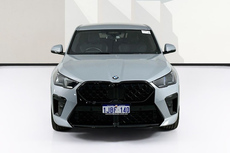 
								BMW X2 full									