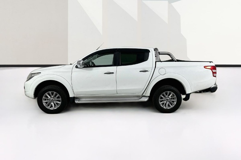
								Mitsubishi TRITON full									