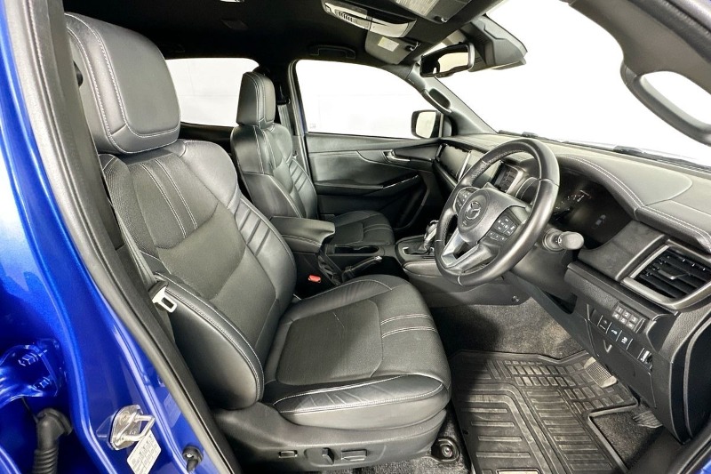 
								Mazda BT-50 full									