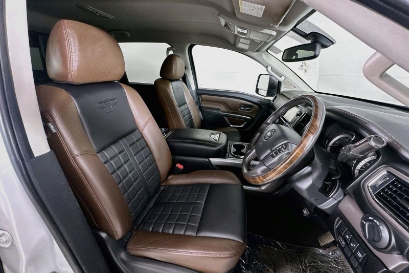 
								Nissan Titan full									