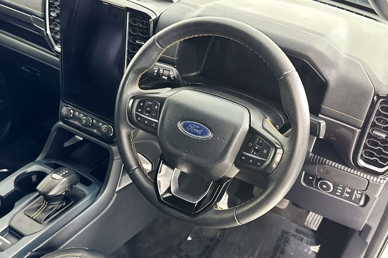 
								Ford RANGER PY MY24 WILDTRAK 3.0 (4×4) full									