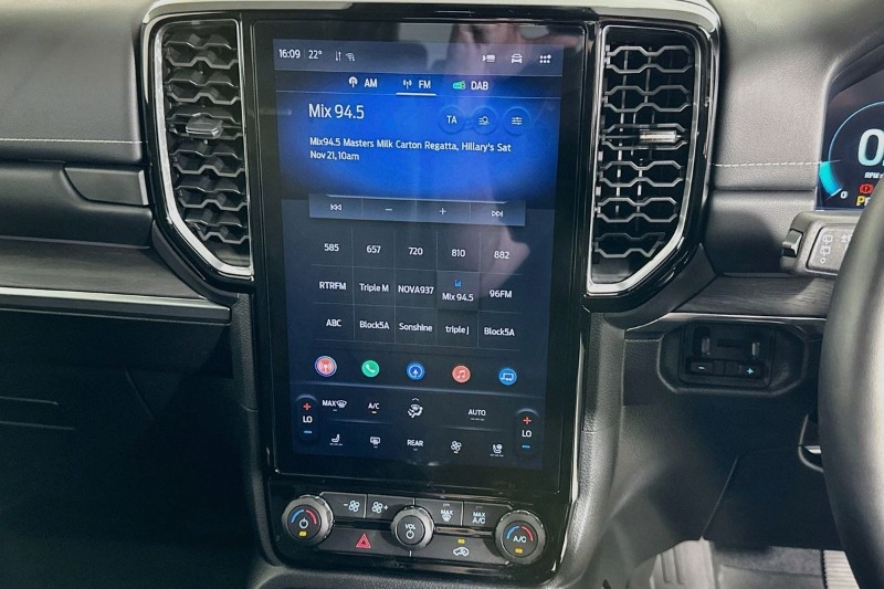 
								Ford EVEREST MY25.50 PLATINUM (4WD) full									