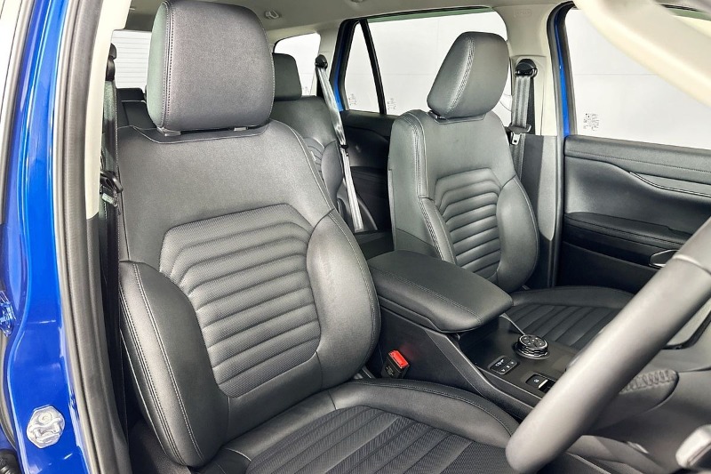 
								Ford EVEREST MY25.25 SPORT (4WD) full									