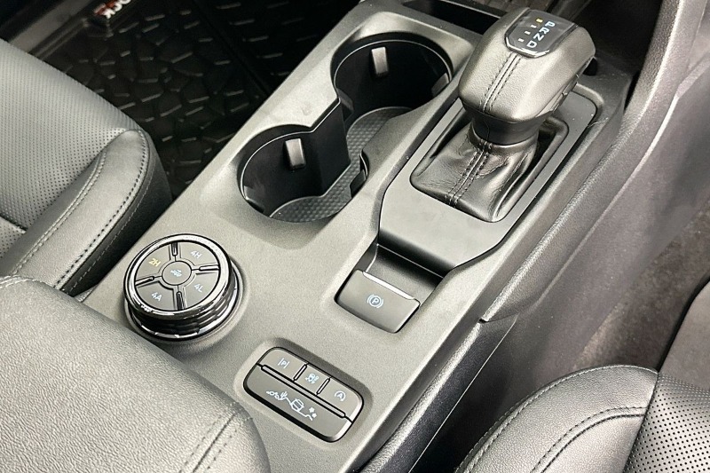 
								Ford EVEREST MY25.25 SPORT (4WD) full									