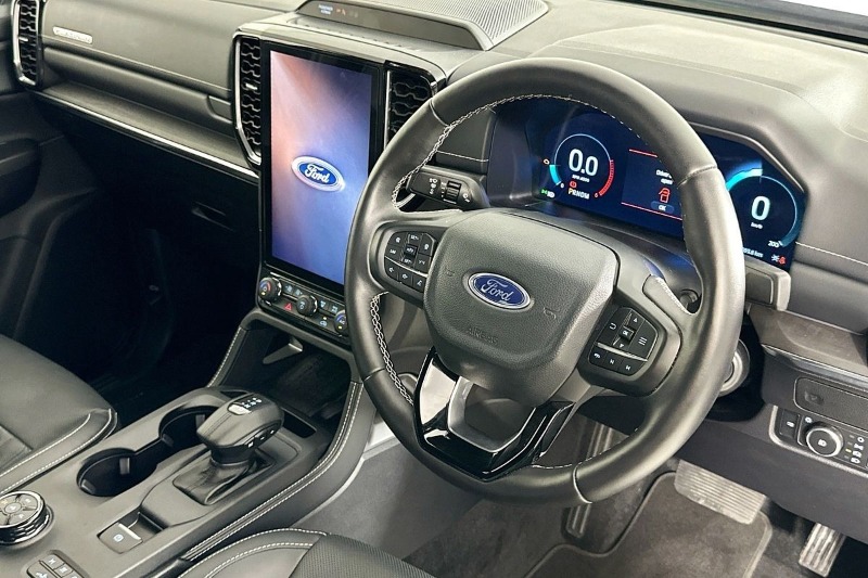 
								Ford RANGER PY MY25.25 PLATINUM 3.0 (4×4) full									