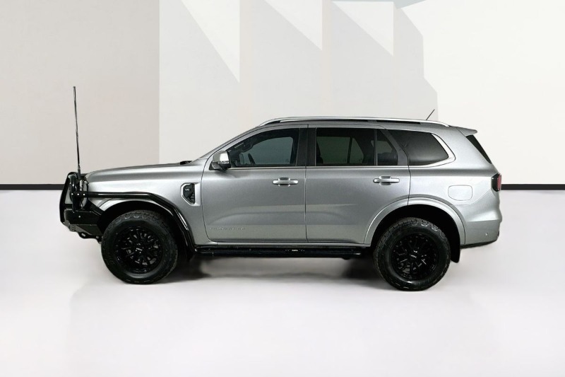 
								Ford EVEREST UB MY24.5 PLATINUM (4WD) full									