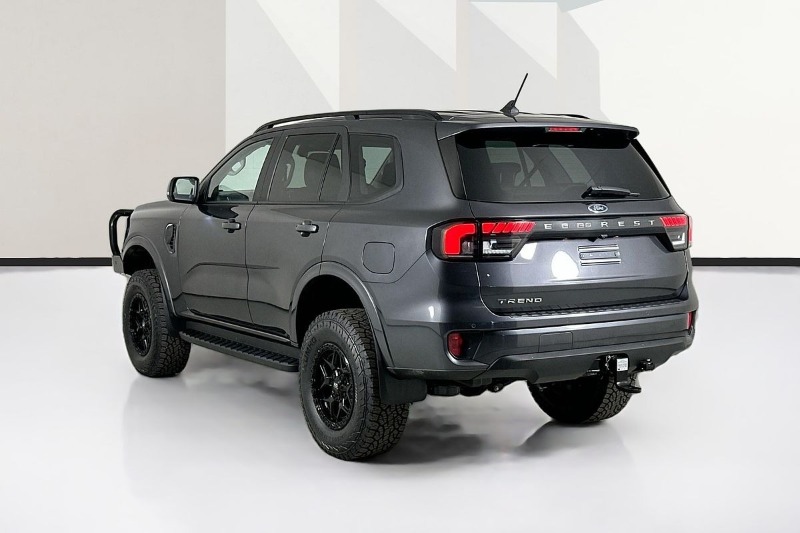 
								Ford EVEREST MY25.25 TREND (4WD) full									