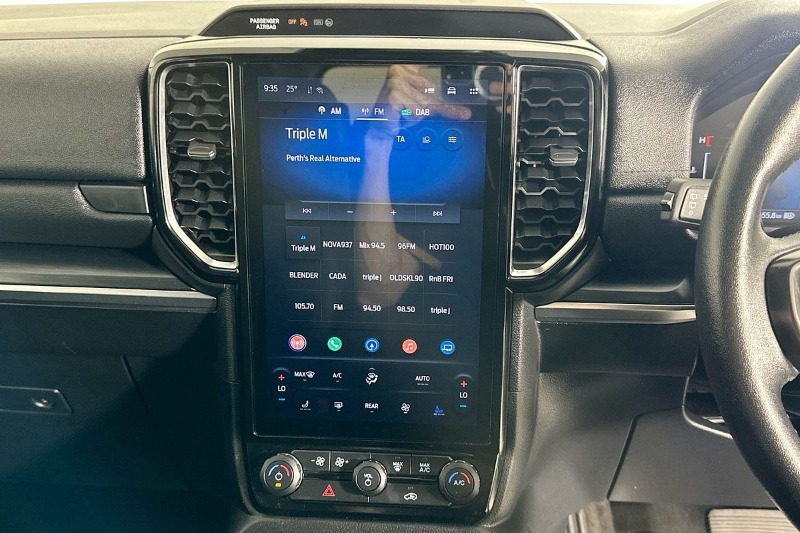 
								Ford EVEREST UB MY23.5 TREND (4WD) full									
