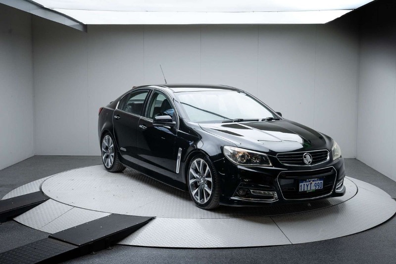
								Holden Commodore SS V VF full									