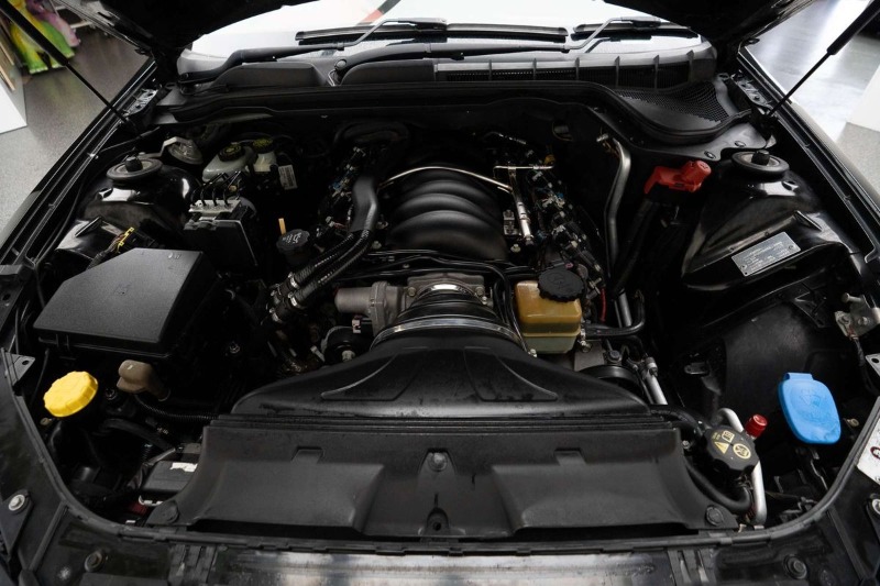 
								Holden Commodore SS V VE full									