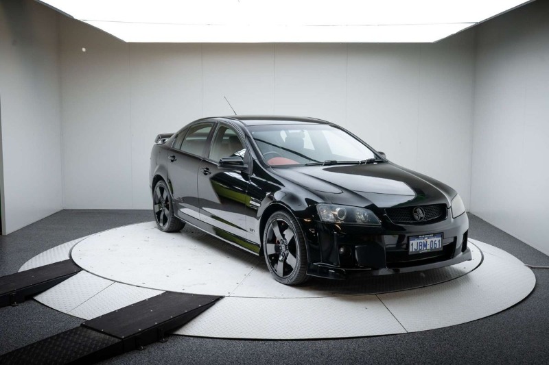 
								Holden Commodore SS V VE full									
