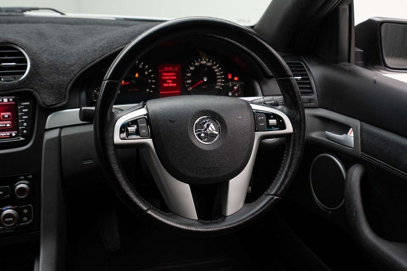
								Holden Commodore SS VE Series II full									