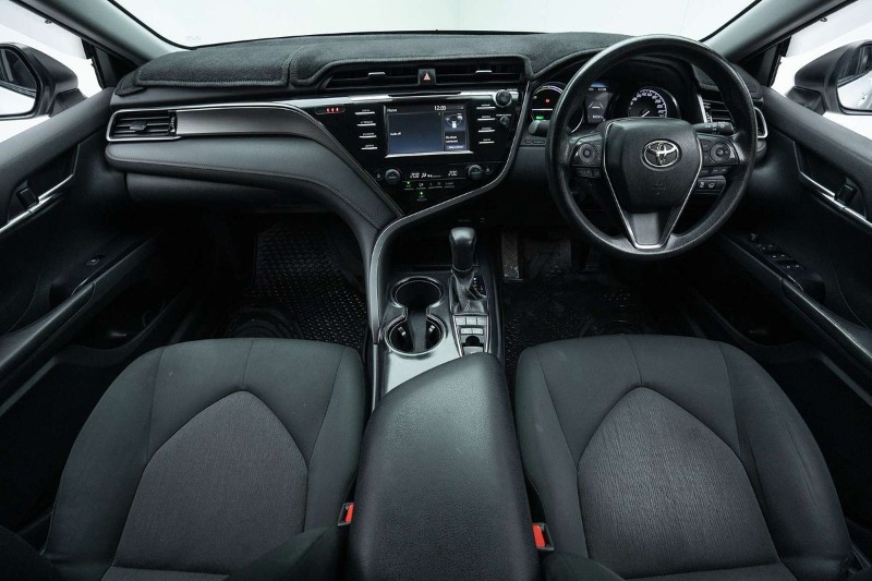 
								Toyota Camry Ascent AXVH70R full									