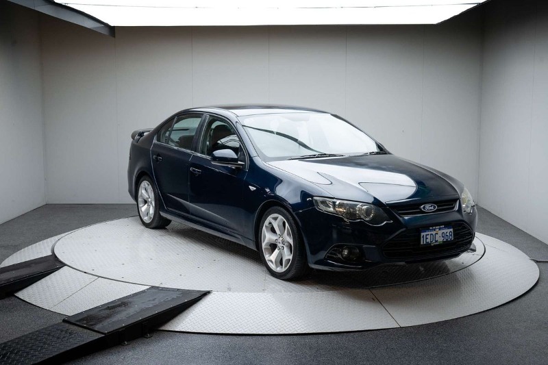 
								Ford Falcon XR6 FG MkII full									
