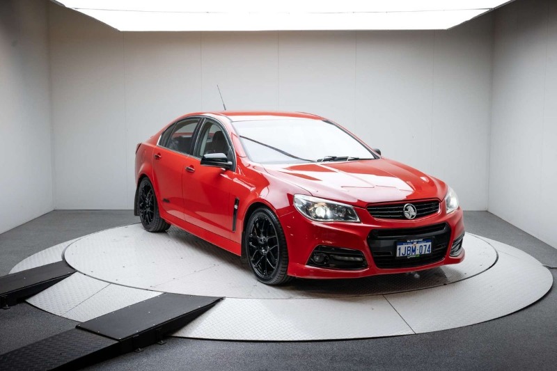 
								Holden Commodore SS V VF full									