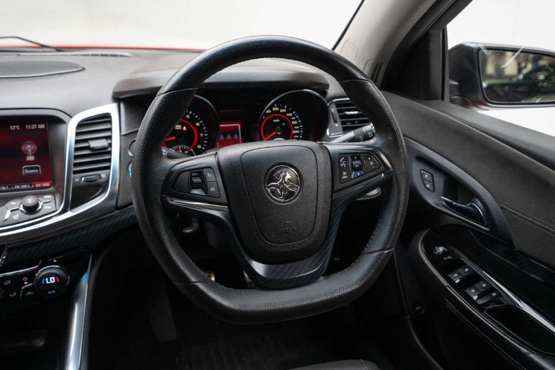 
								Holden Commodore SS V VF full									