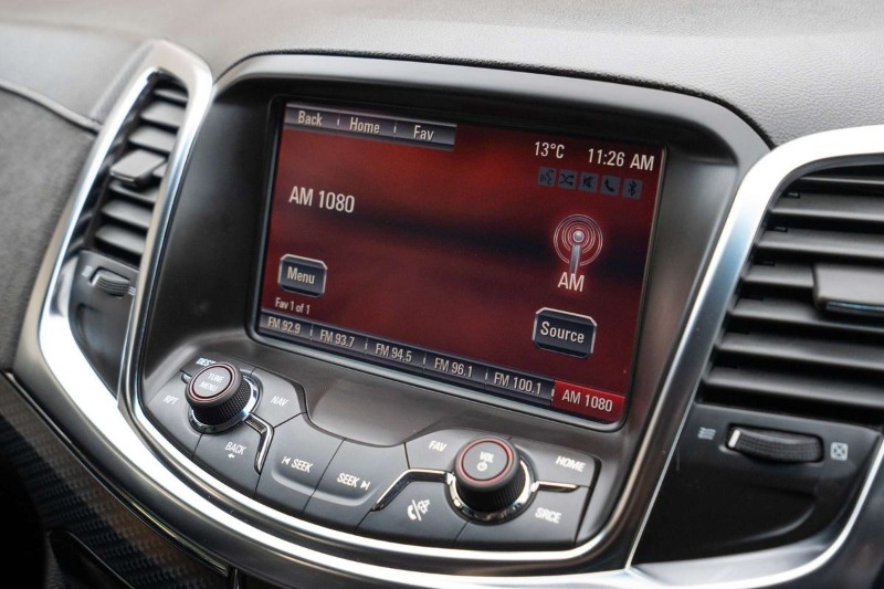 
								Holden Commodore SS V VF full									