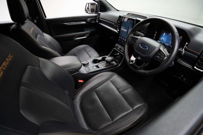 
								Ford Everest Wildtrak 3.0L full									