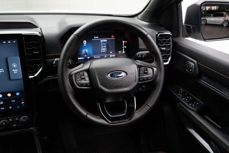 
								Ford Everest Wildtrak 3.0L full									