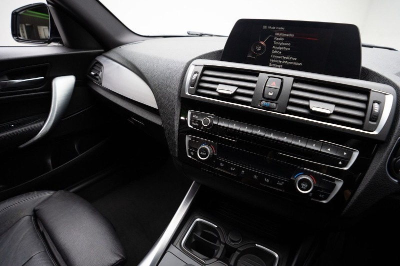 
								BMW 2 Series 220i Sport Line F22 full									