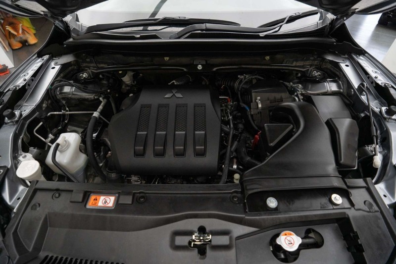 
								Mitsubishi Eclipse Cross Aspire YB full									