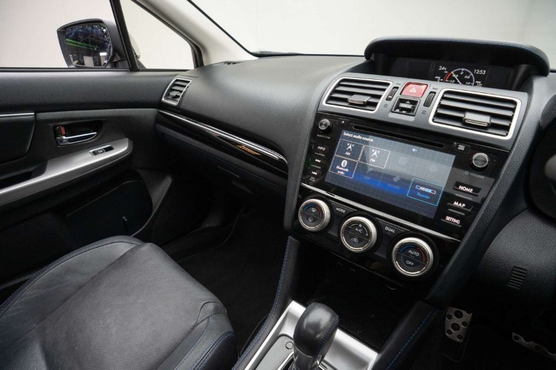 
								Mercedes-Benz C-Class C250 d C205 full									