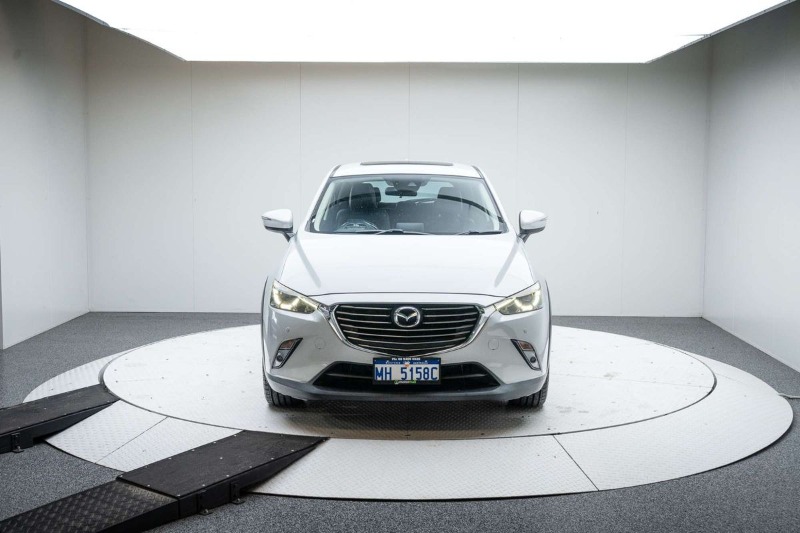 
								Mazda CX-3 Akari DK full									