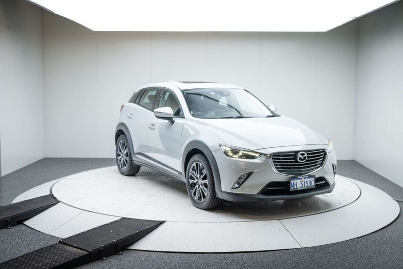 
								Mazda CX-3 Akari DK full									