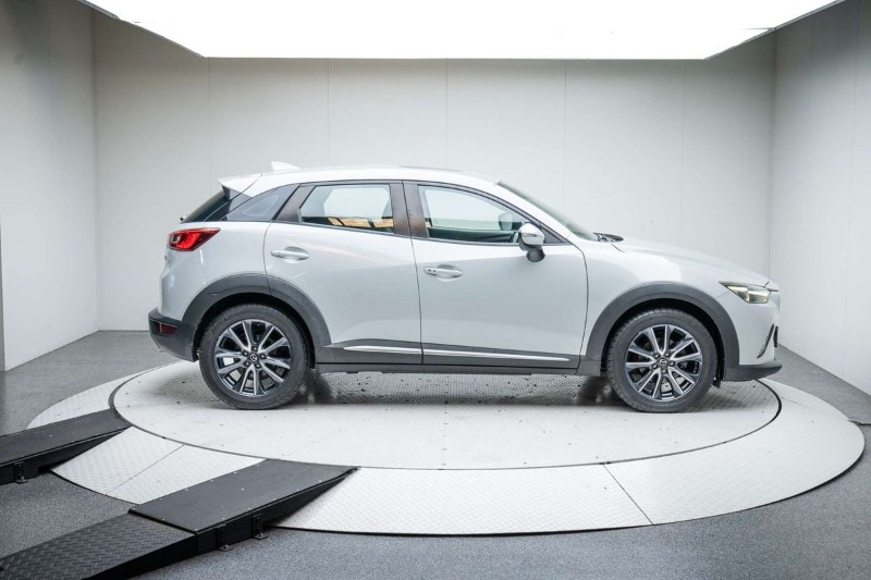 
								Mazda CX-3 Akari DK full									
