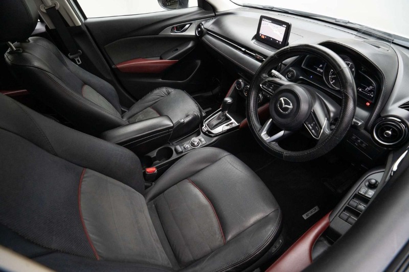 
								Mazda CX-3 Akari DK full									