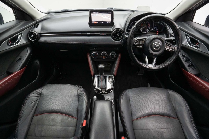 
								Mazda CX-3 Akari DK full									