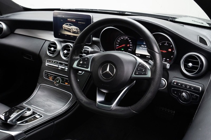 
								Mercedes-Benz C-Class C250 d C205 full									